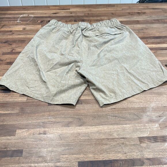 Eddie Bauer Drawstring shorts Great Condition Eddie size M. - Picture 7 of 8